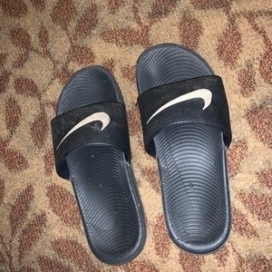 Women’s Nike slides